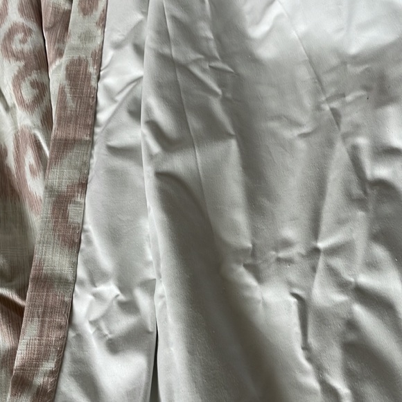 Brand:Spring Windows Fashion. Size: 14 feet wide 7’4 feet high. - Picture 6 of 6